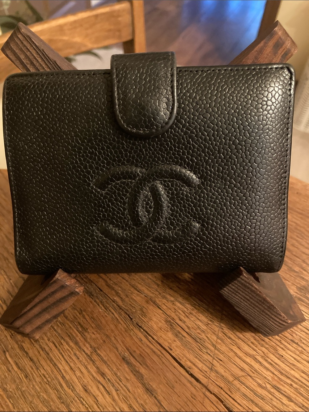 CHANEL CC Caviar Leather Compact Kisslock Wallet Vintage